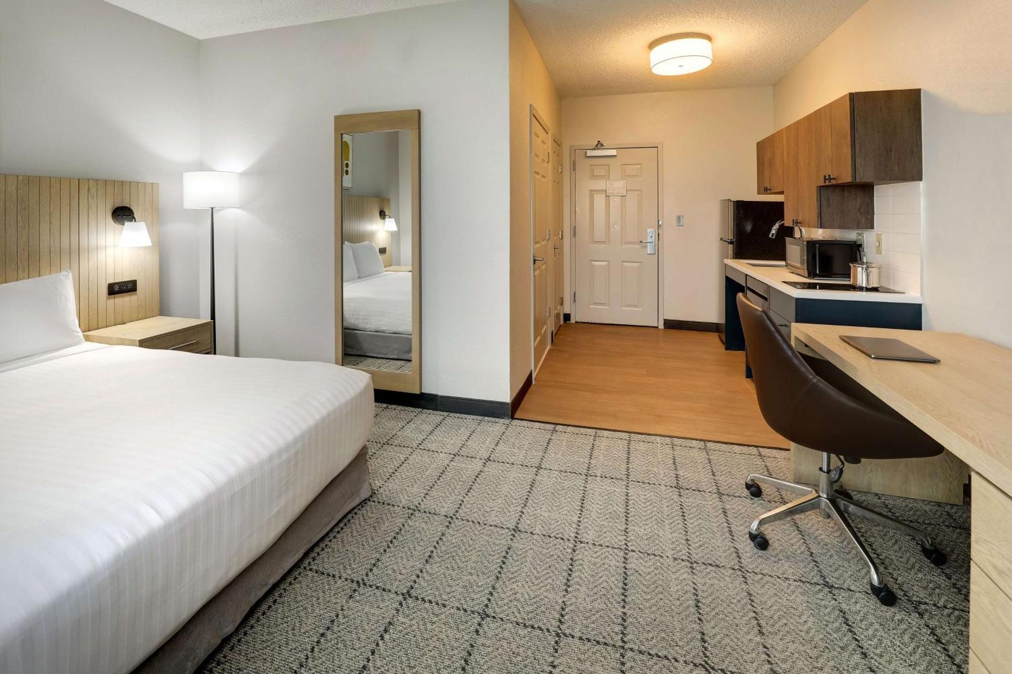 Sonesta Simply Suites Baltimore BWI Airport Linthicum Exterior photo
