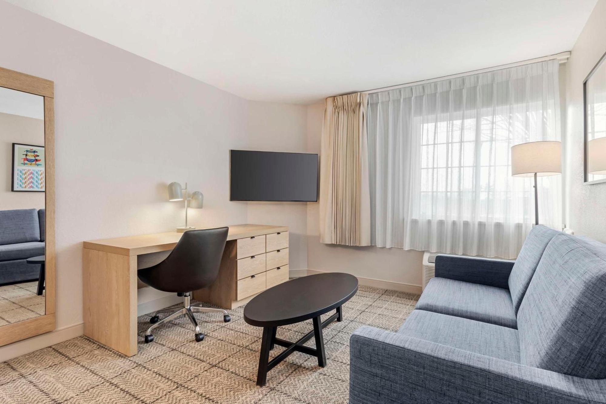 Sonesta Simply Suites Baltimore BWI Airport Linthicum Exterior photo