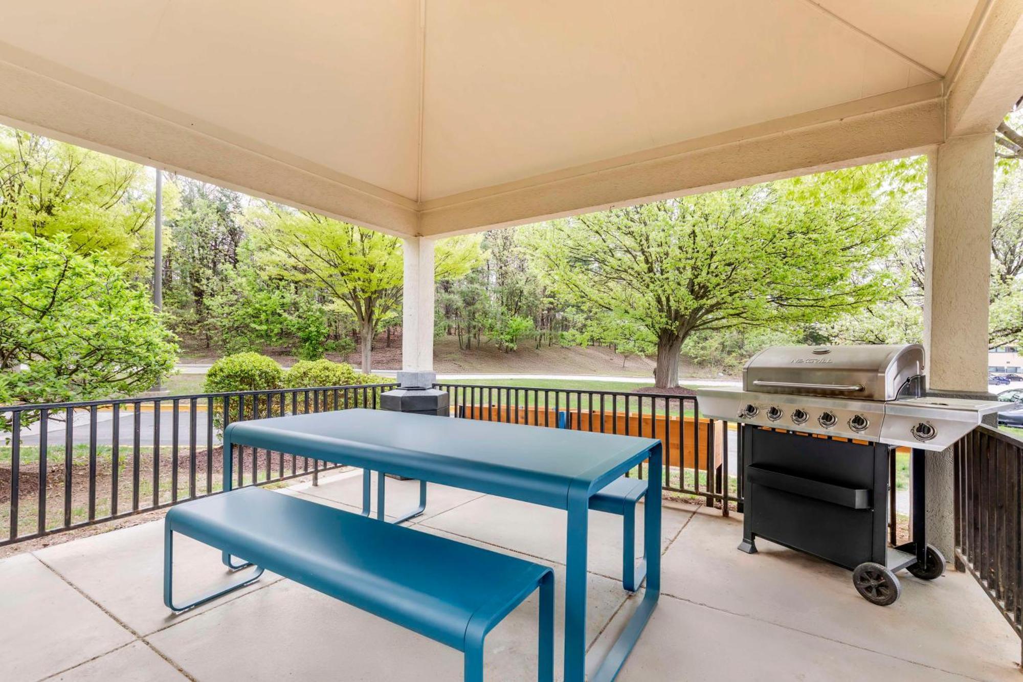 Sonesta Simply Suites Baltimore BWI Airport Linthicum Exterior photo